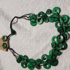 Necklace and earring set